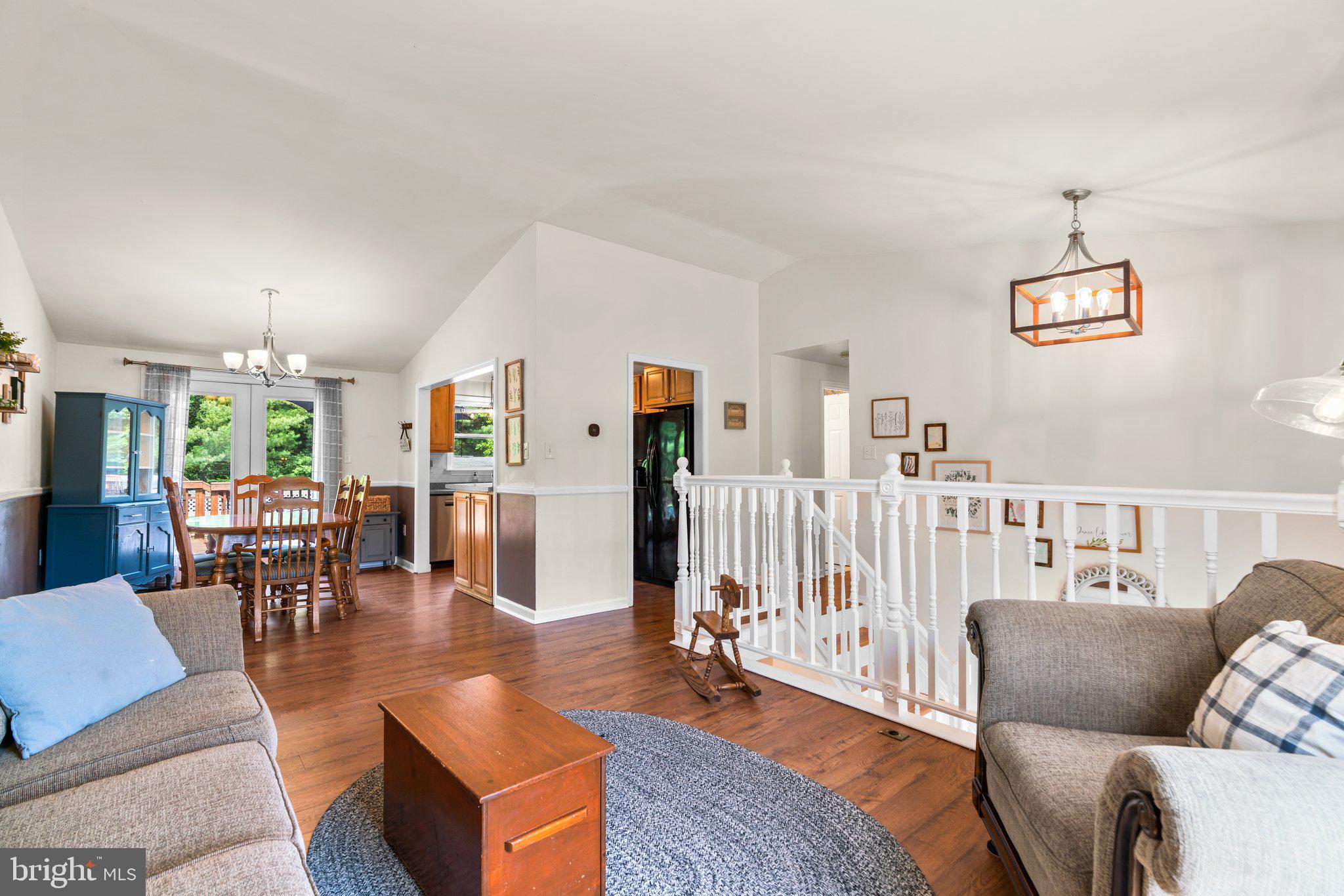 HILLSDALE - Residential