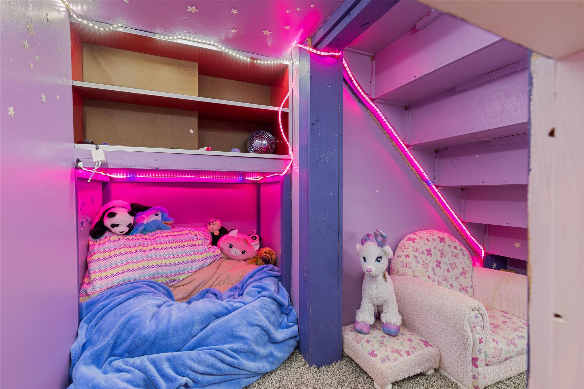 VICTORY LAKES - Residential