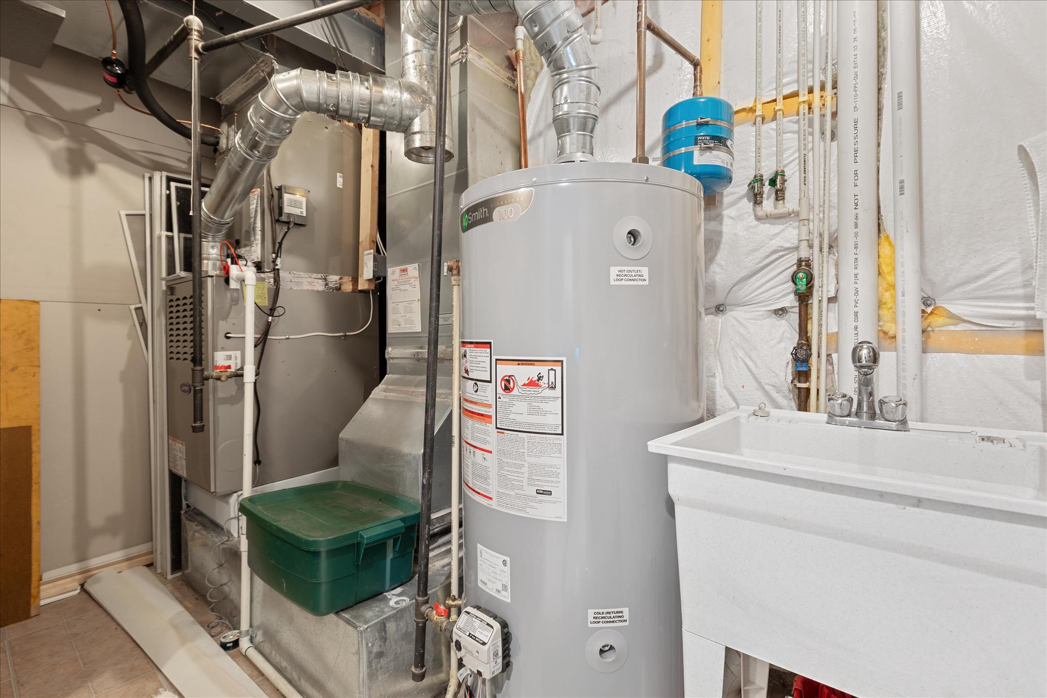 VICTORY LAKES - Residential