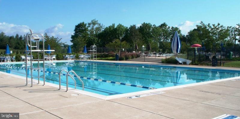 VICTORY LAKES - Residential