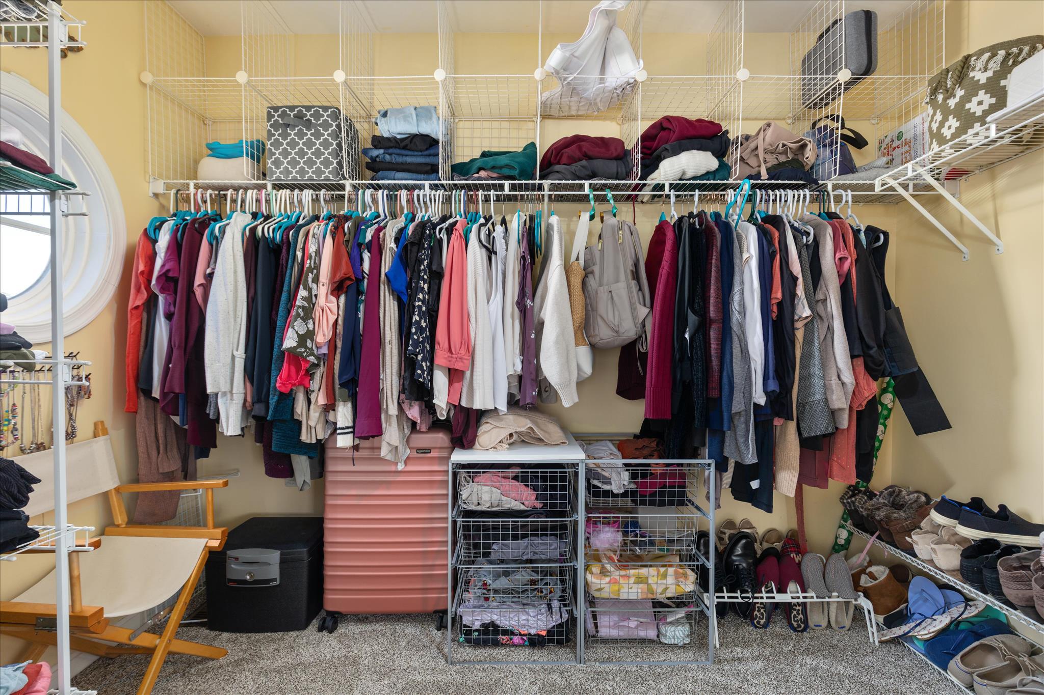 VICTORY LAKES - Residential