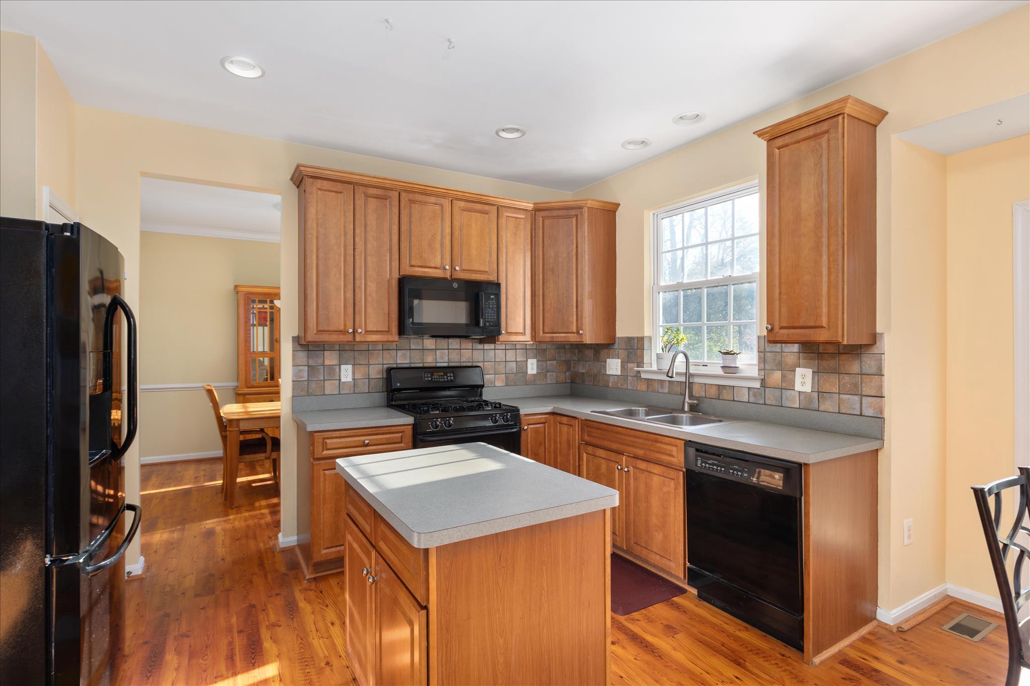 VICTORY LAKES - Residential