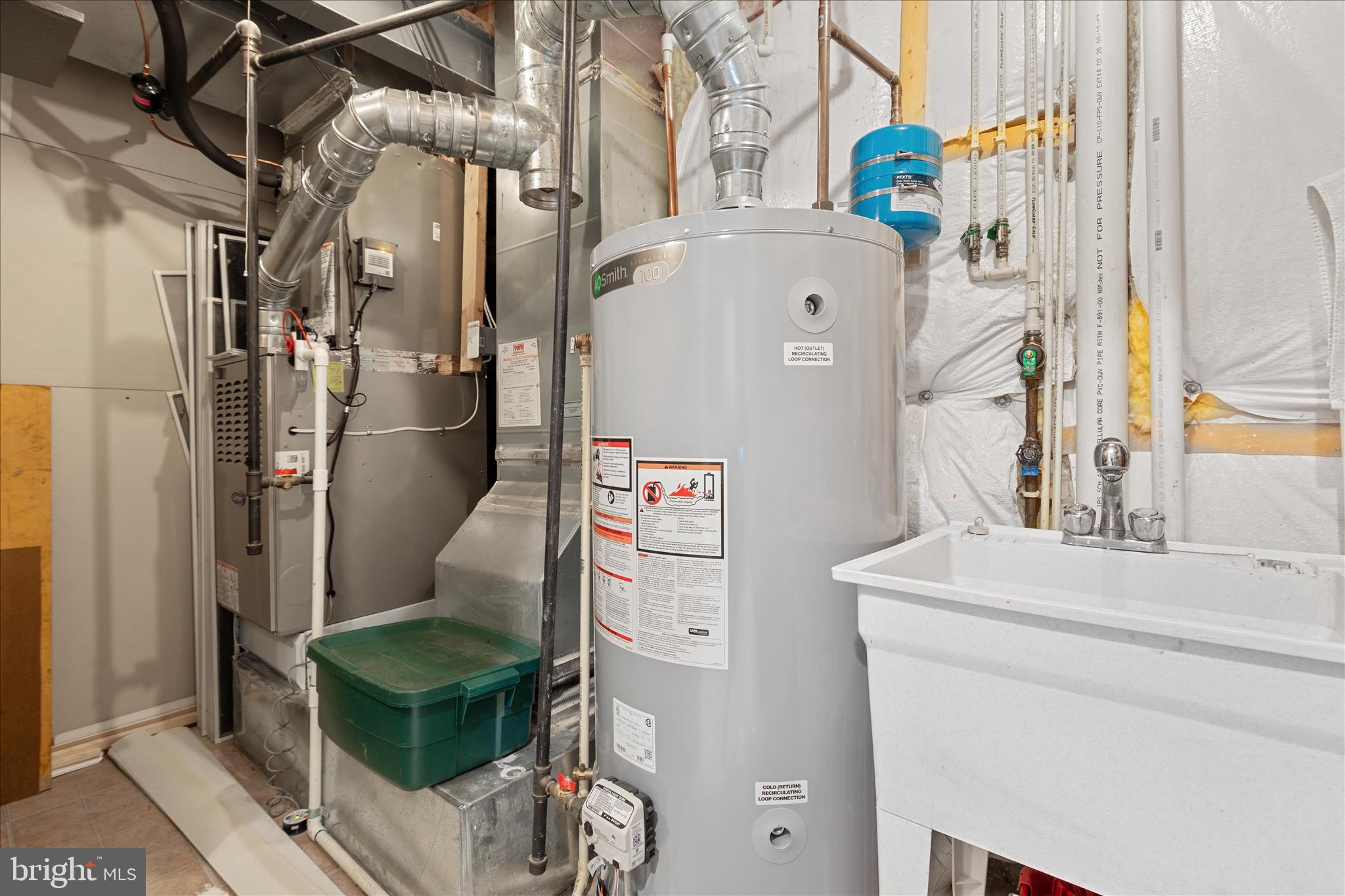 VICTORY LAKES - Residential