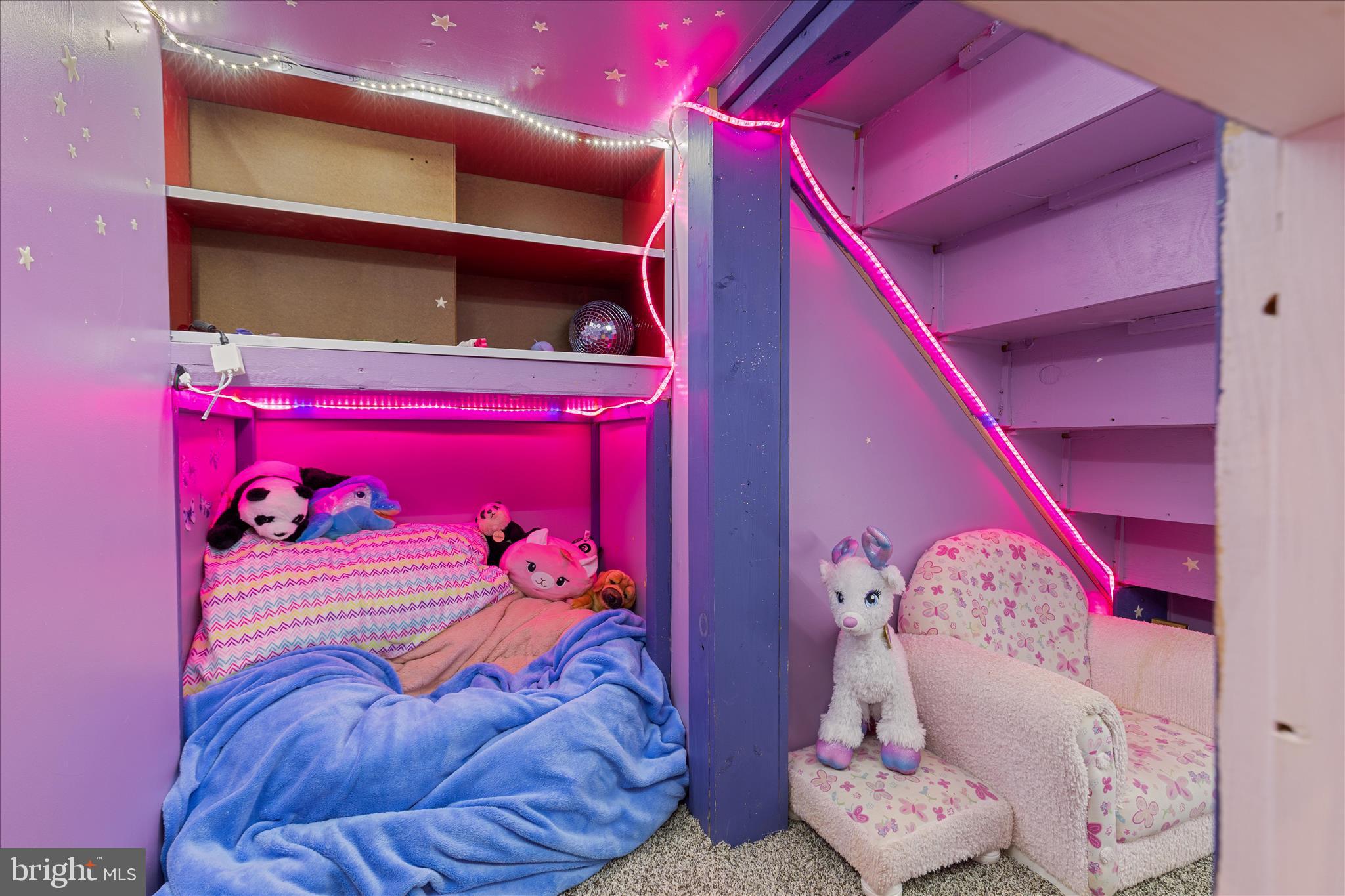 VICTORY LAKES - Residential