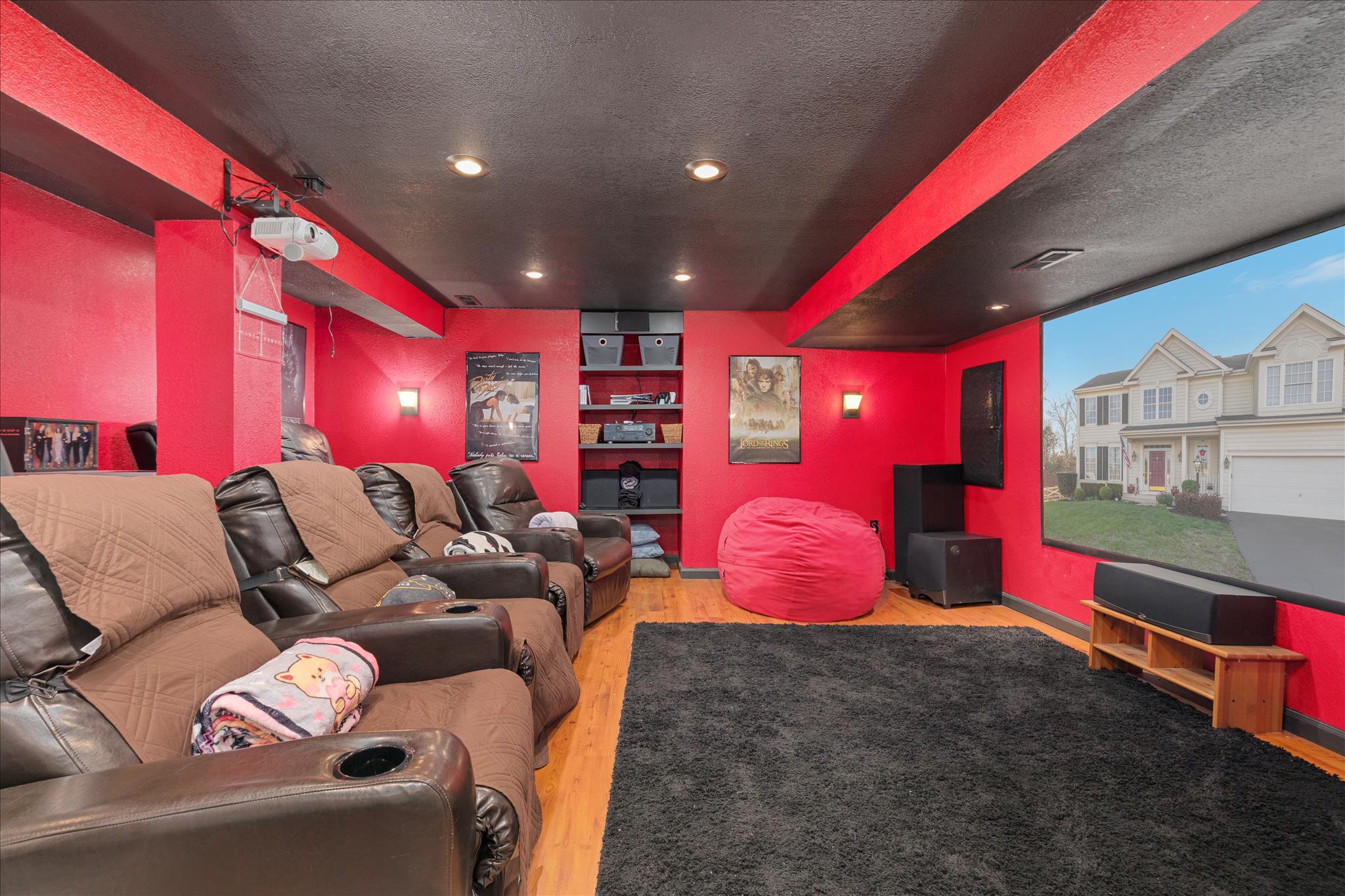 VICTORY LAKES - Residential