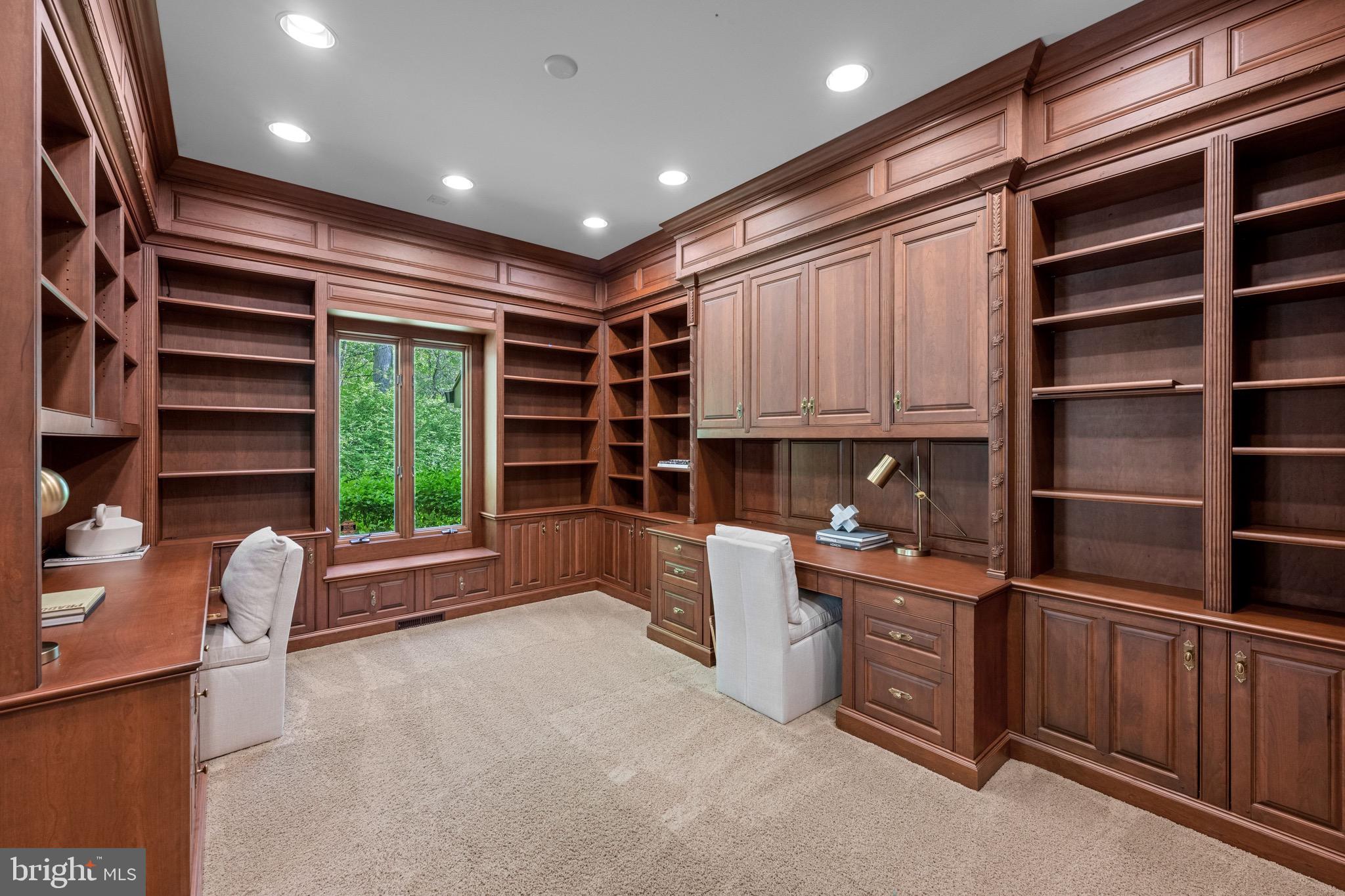 LONGWOOD - Residential