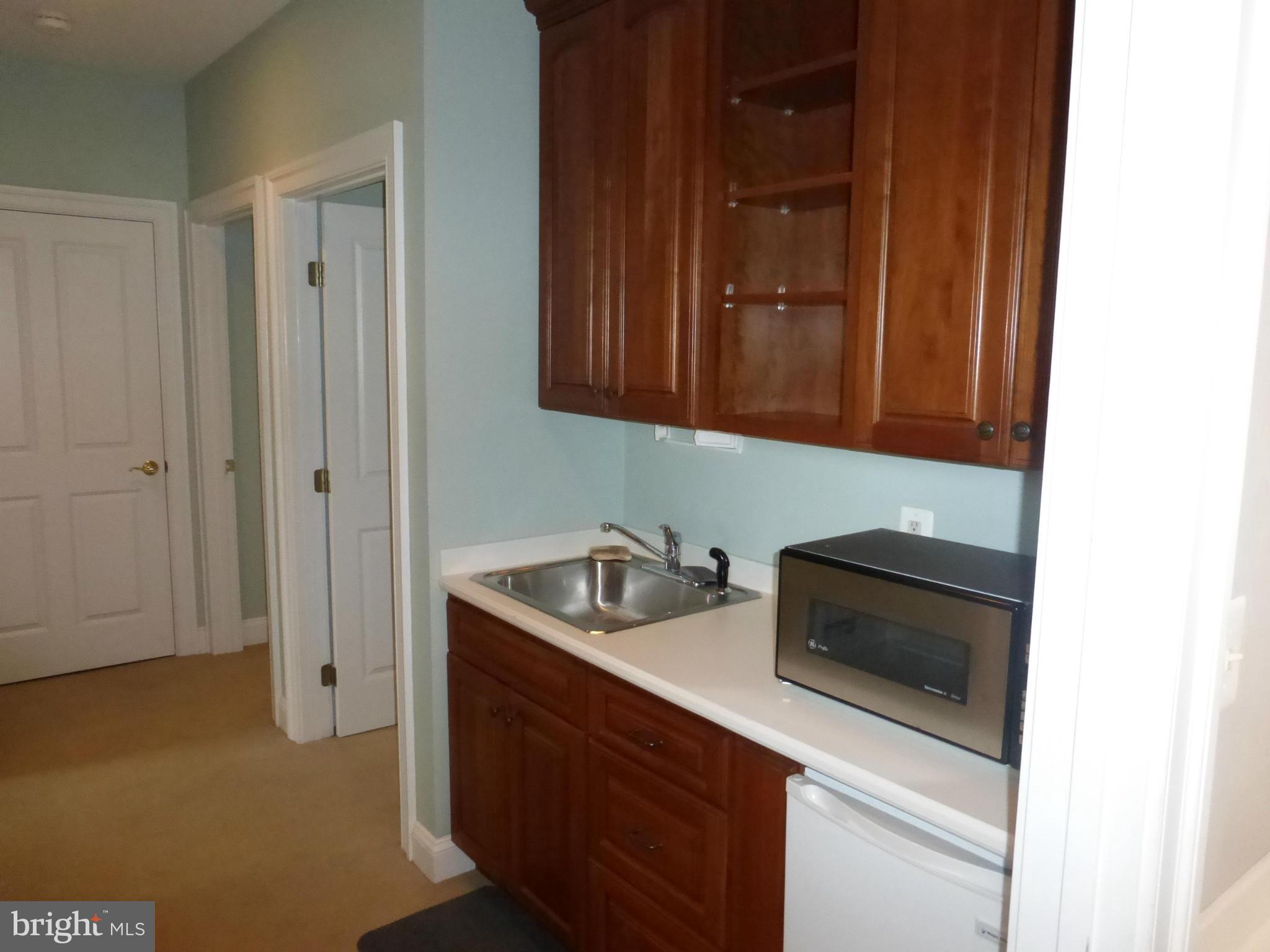 MOUNTAIN VIEW - Commercial Lease