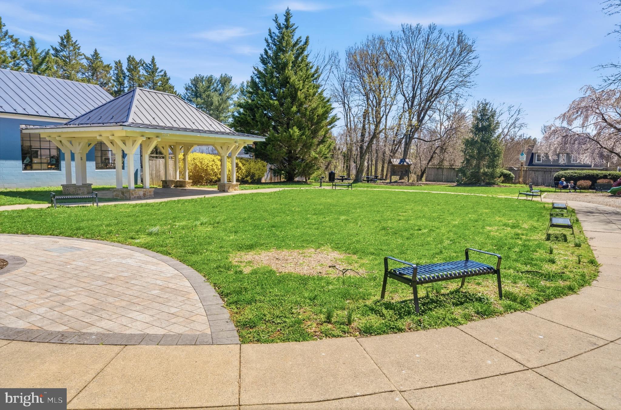 THE BLUFFS AT SLEETER LAKE - Residential