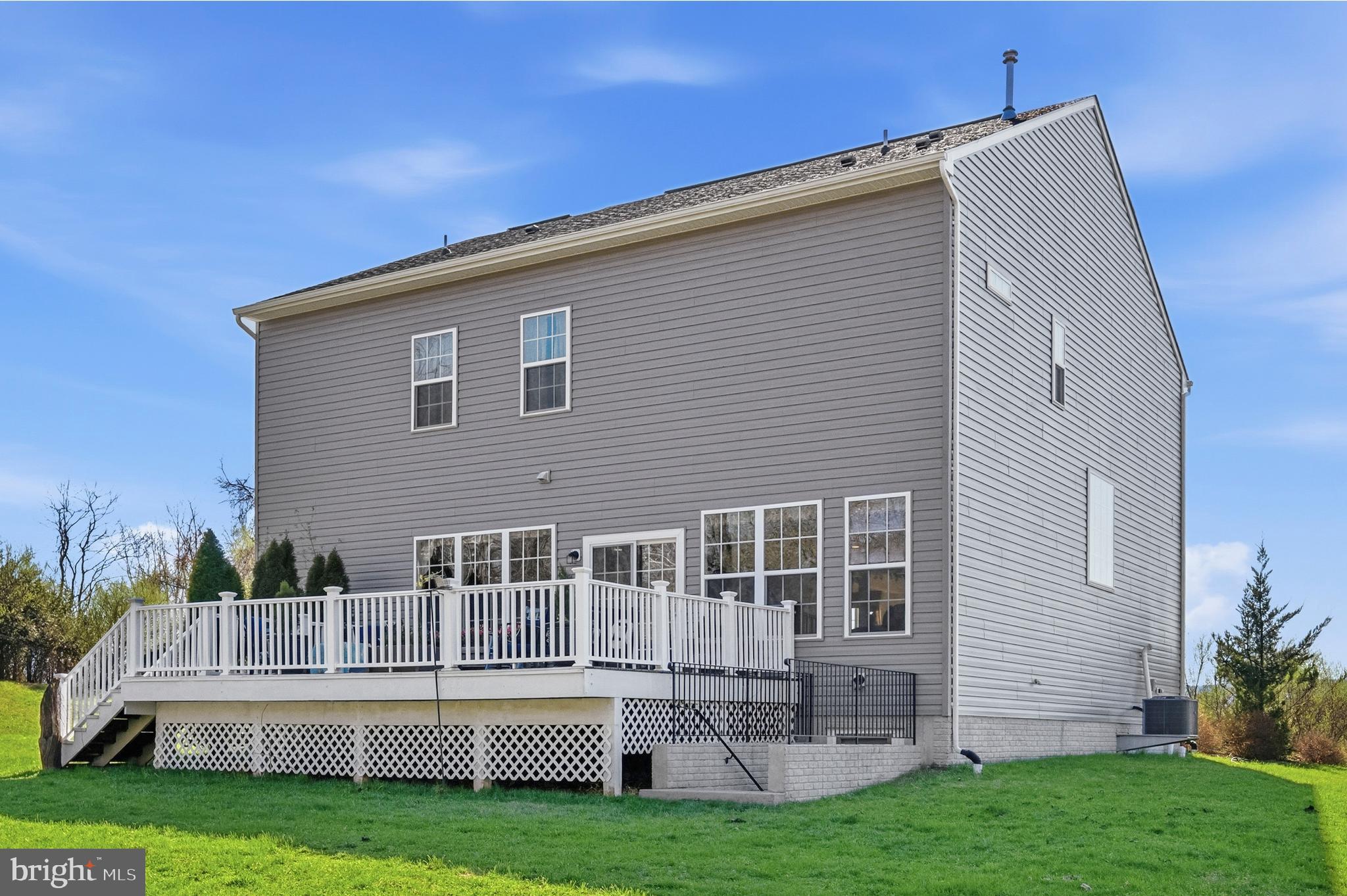 THE BLUFFS AT SLEETER LAKE - Residential
