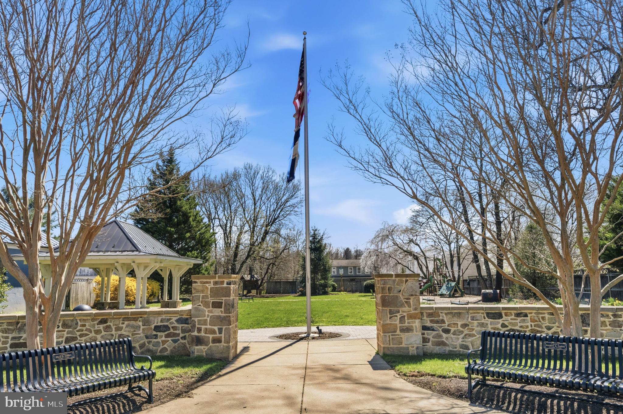THE BLUFFS AT SLEETER LAKE - Residential