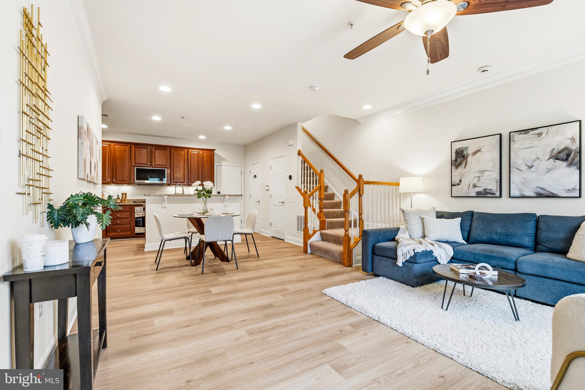 POTOMAC CLUB CONDOMINIUMS - Residential