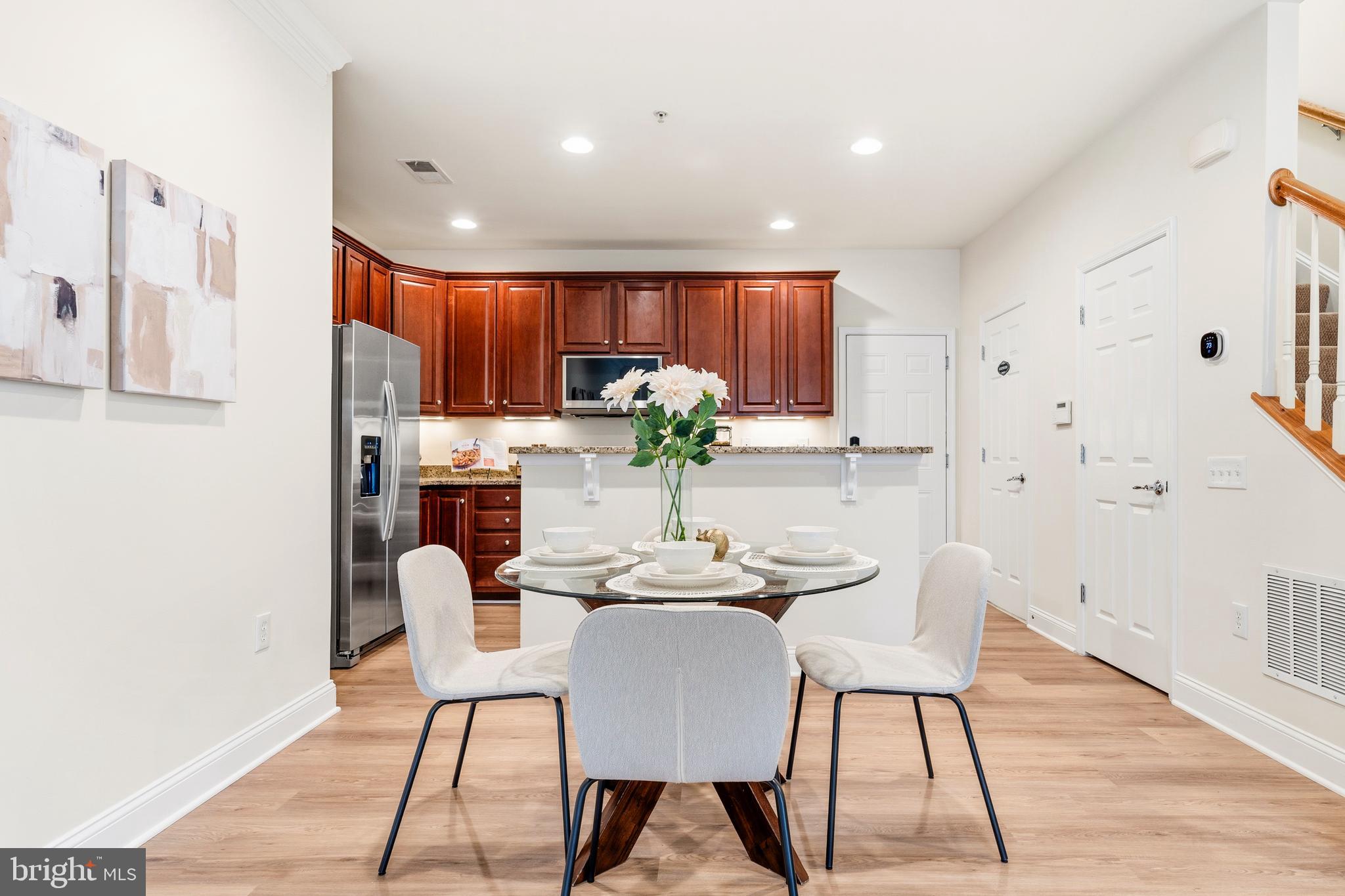 POTOMAC CLUB CONDOMINIUMS - Residential