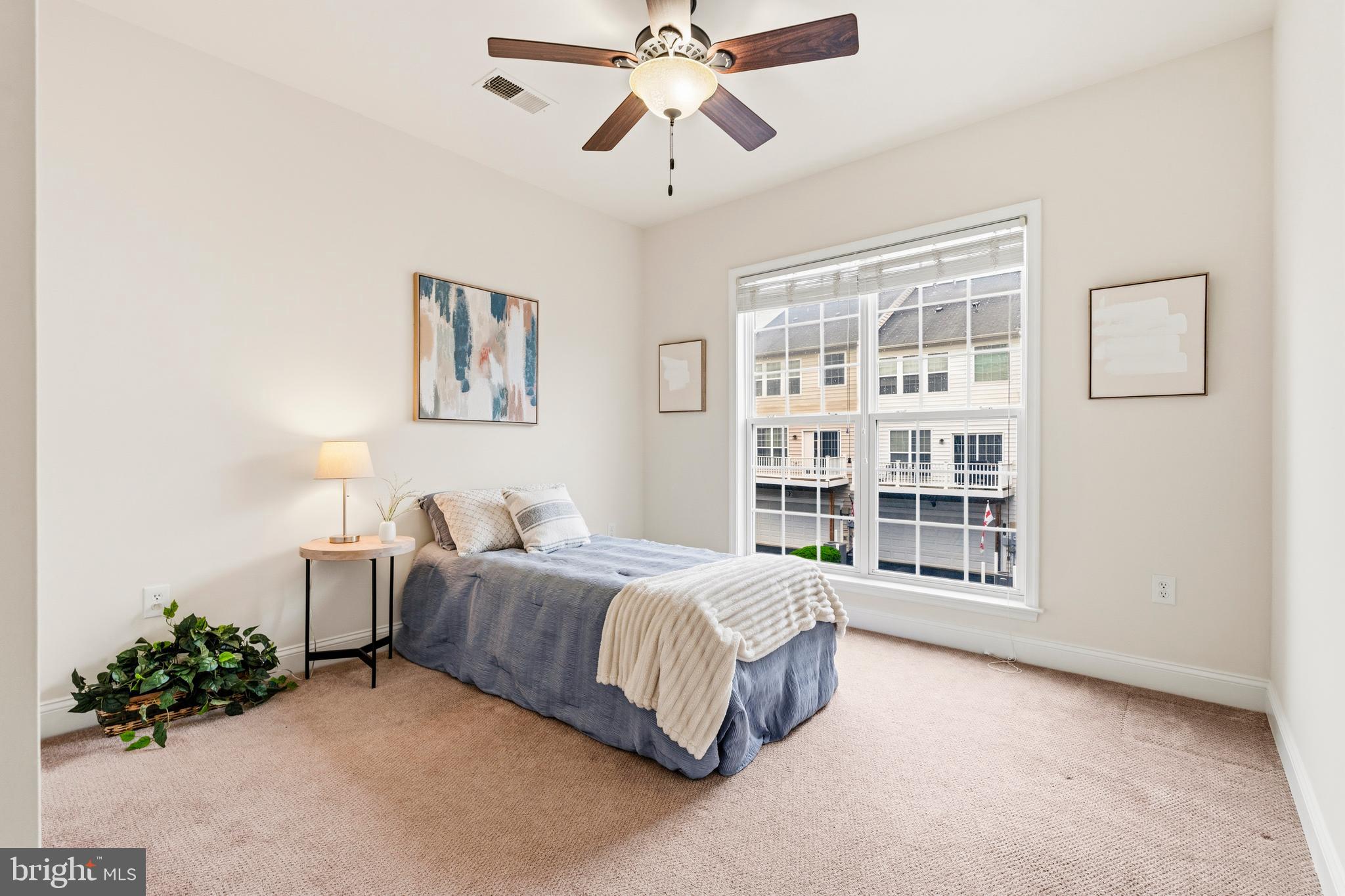 POTOMAC CLUB CONDOMINIUMS - Residential