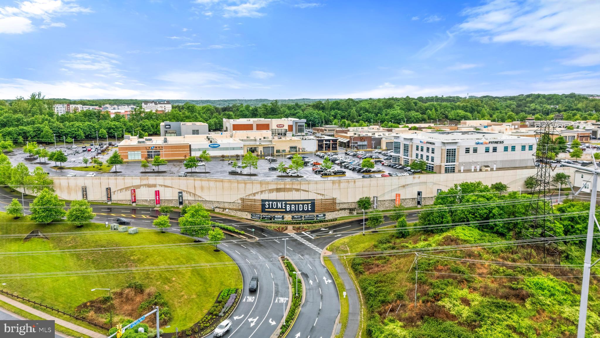 POTOMAC CLUB CONDOMINIUMS - Residential
