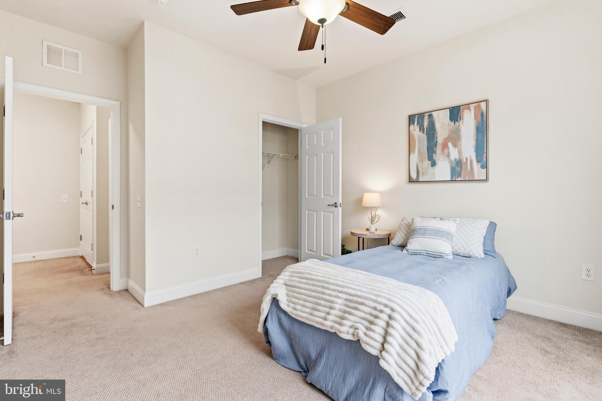 POTOMAC CLUB CONDOMINIUMS - Residential
