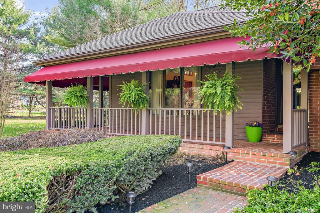 Photo of 1556 SHEAFFER RD, ELIZABETHTOWN, PA 17022 (MLS # PALA2032184)