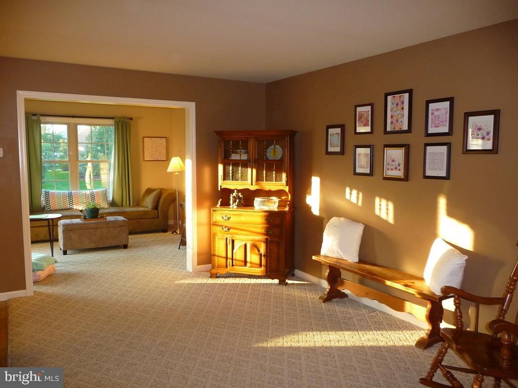 ELM TREE - Residential