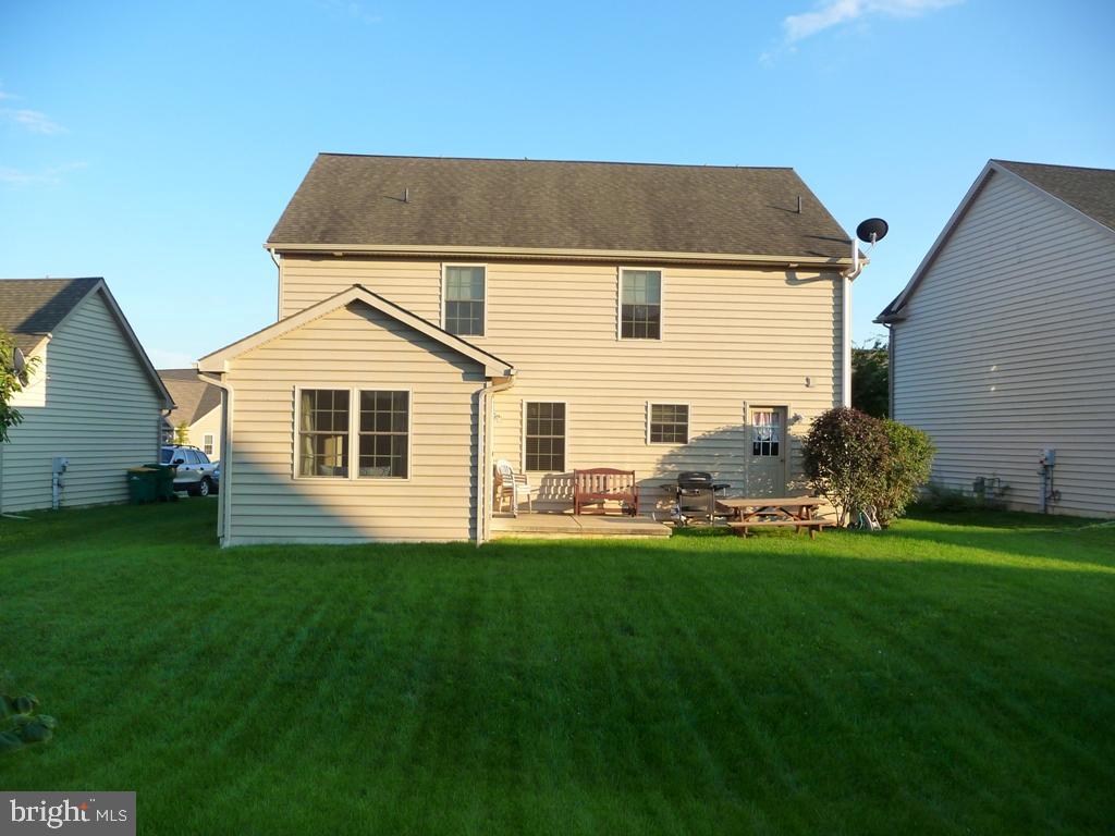 ELM TREE - Residential