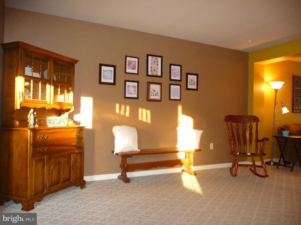 ELM TREE - Residential
