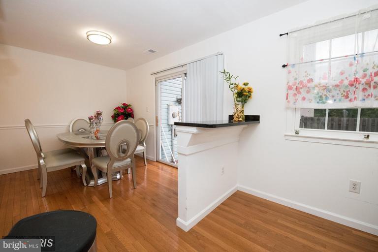 WILLIAMSTOWN - Residential