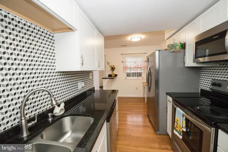 WILLIAMSTOWN - Residential