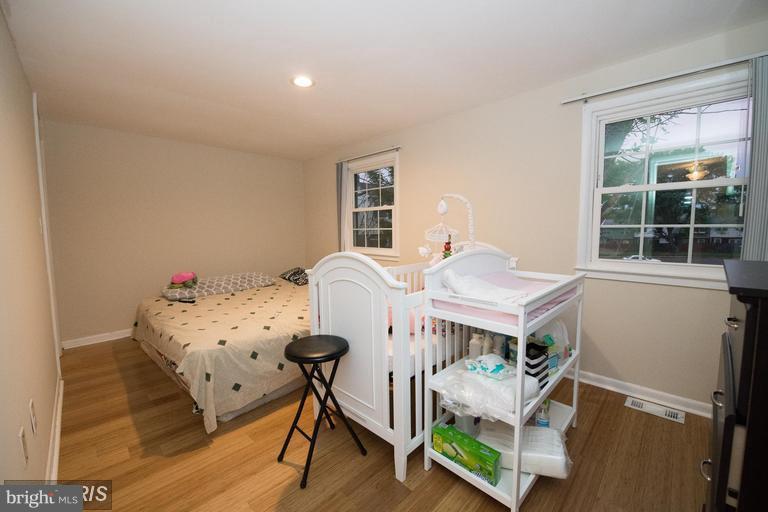 WILLIAMSTOWN - Residential