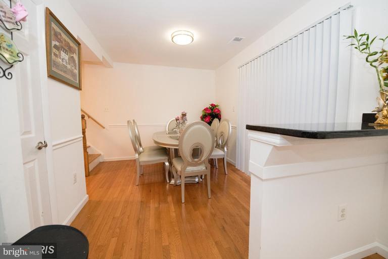 WILLIAMSTOWN - Residential