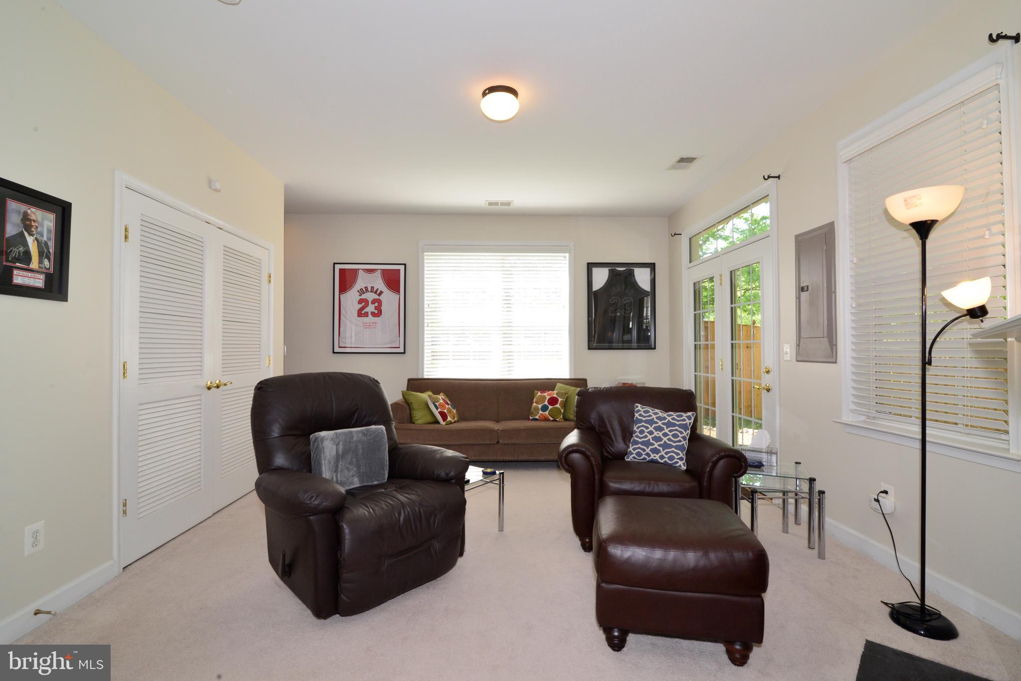 LANSDOWNE ON THE POTOMAC - Residential