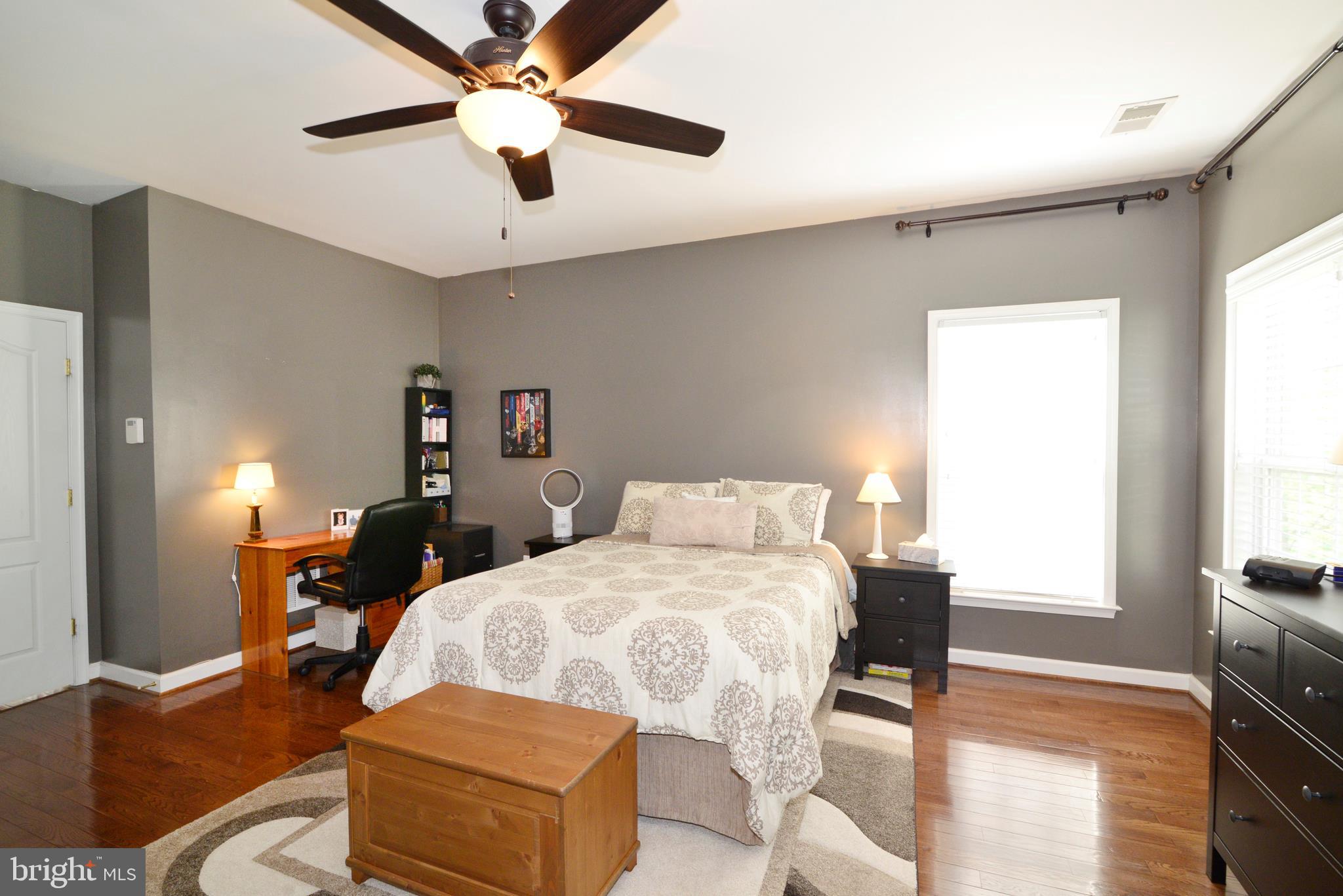 LANSDOWNE ON THE POTOMAC - Residential