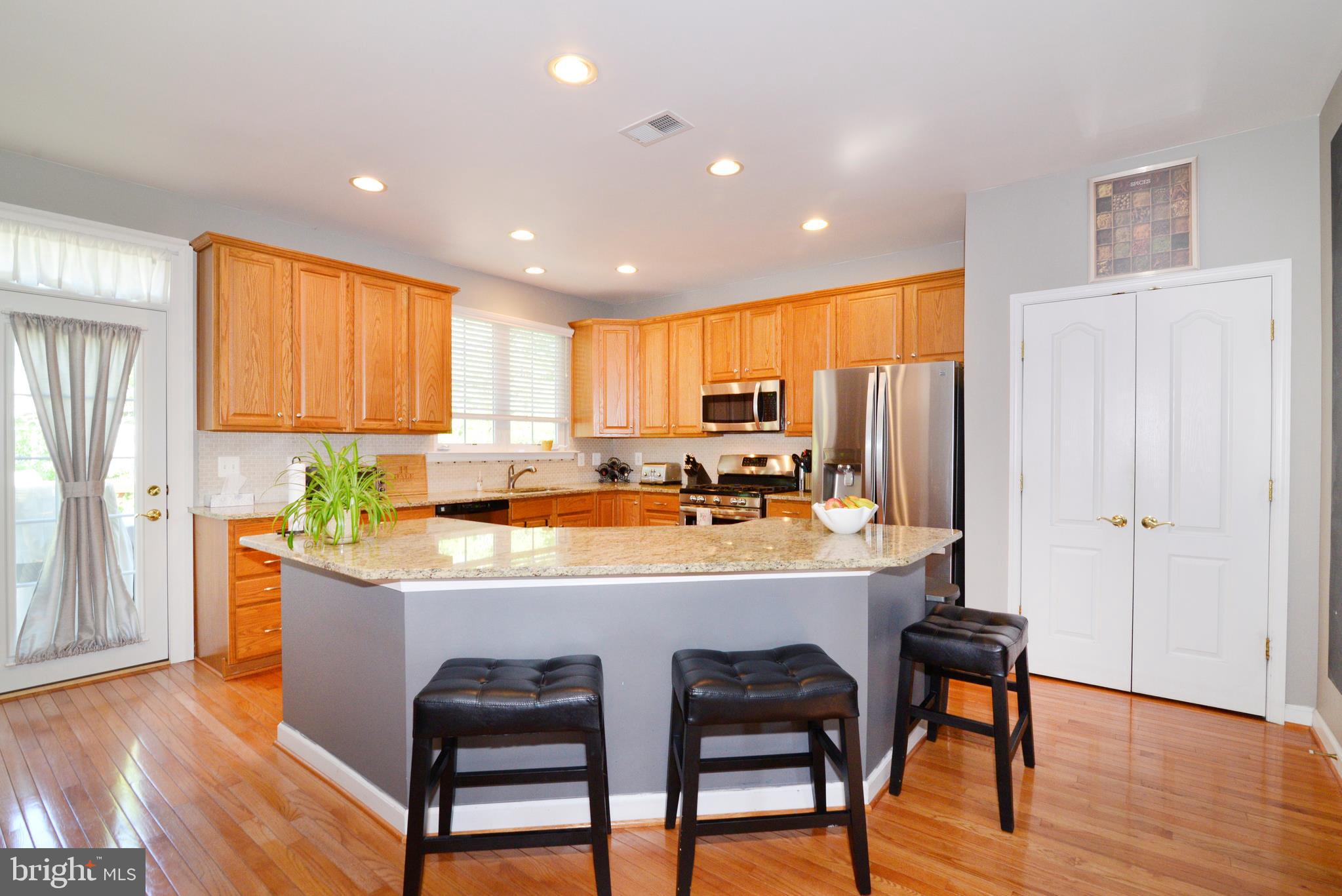 LANSDOWNE ON THE POTOMAC - Residential