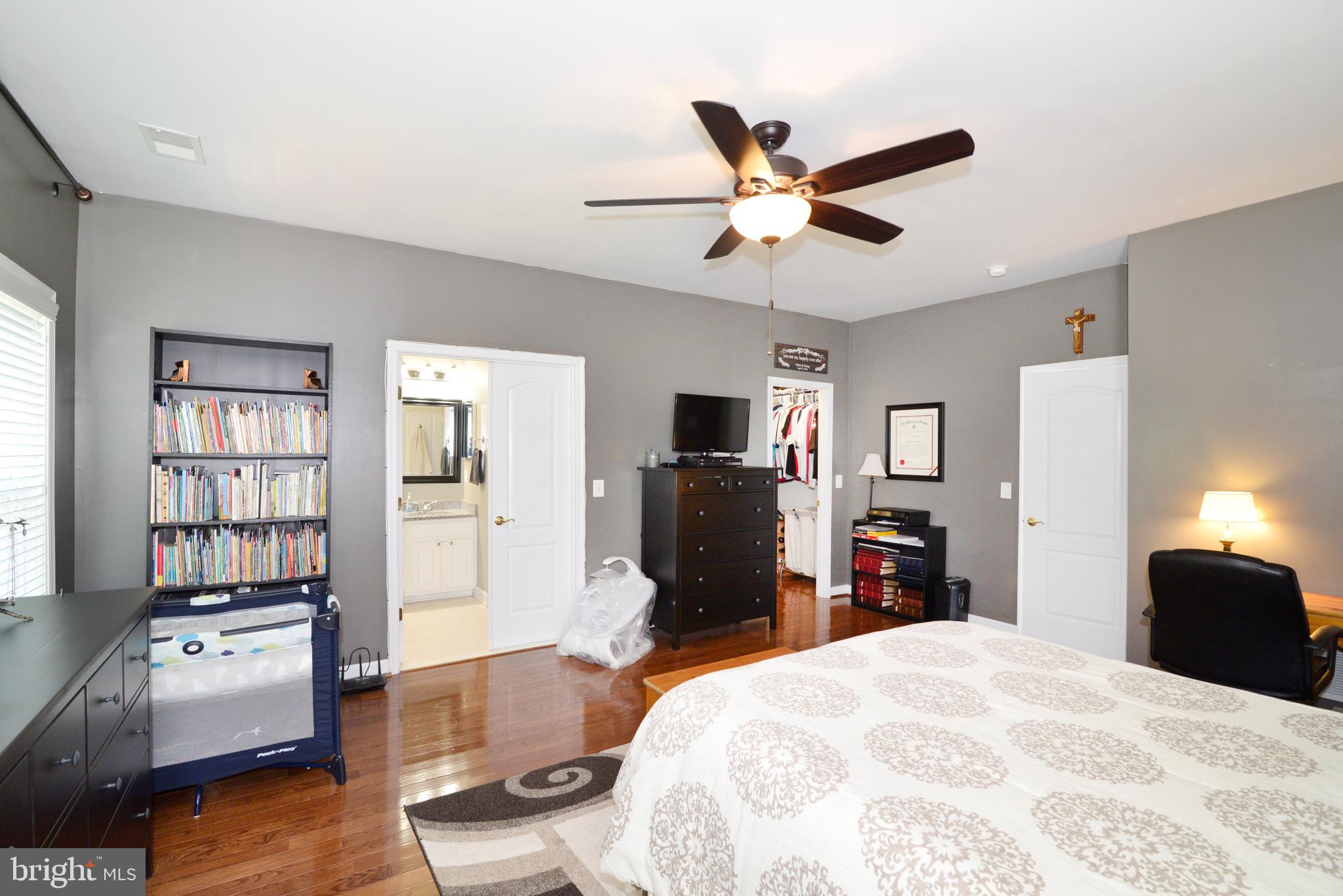 LANSDOWNE ON THE POTOMAC - Residential