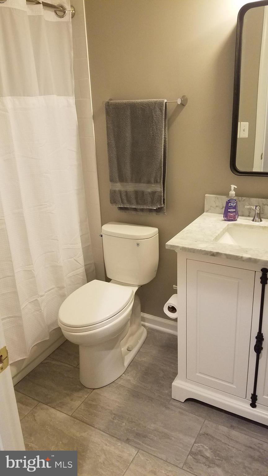 LANSDOWNE ON THE POTOMAC - Residential