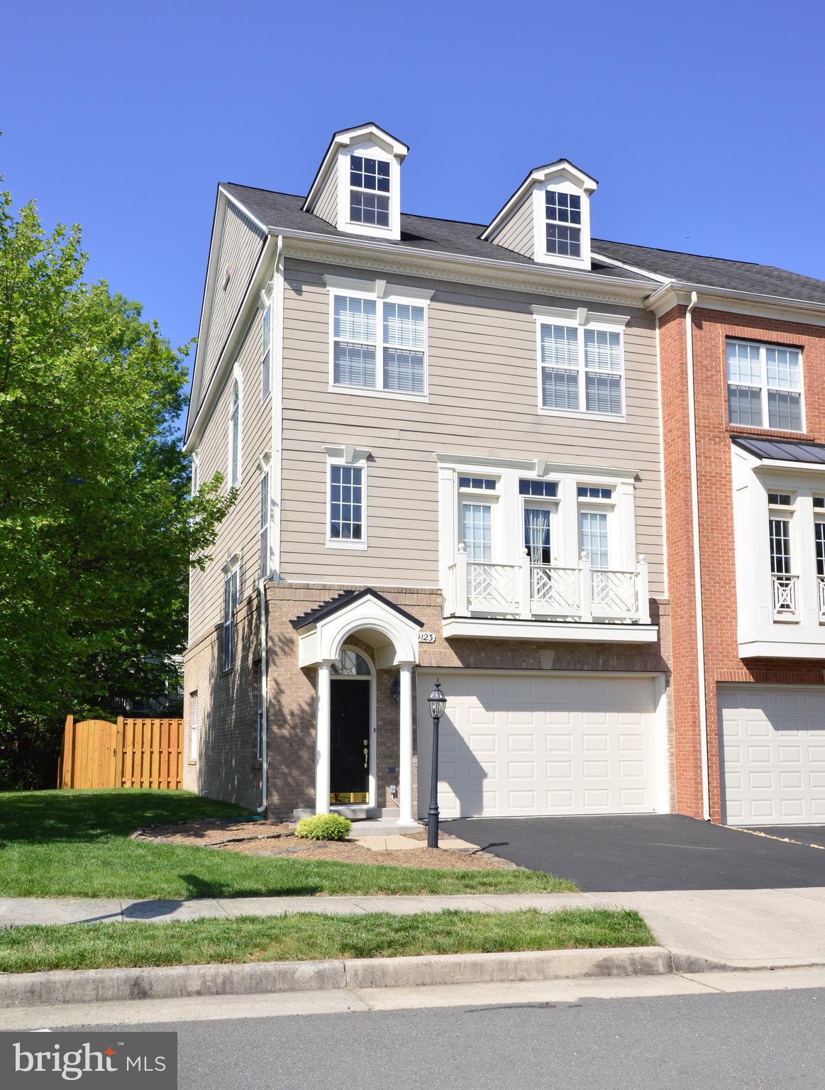 LANSDOWNE ON THE POTOMAC - Residential