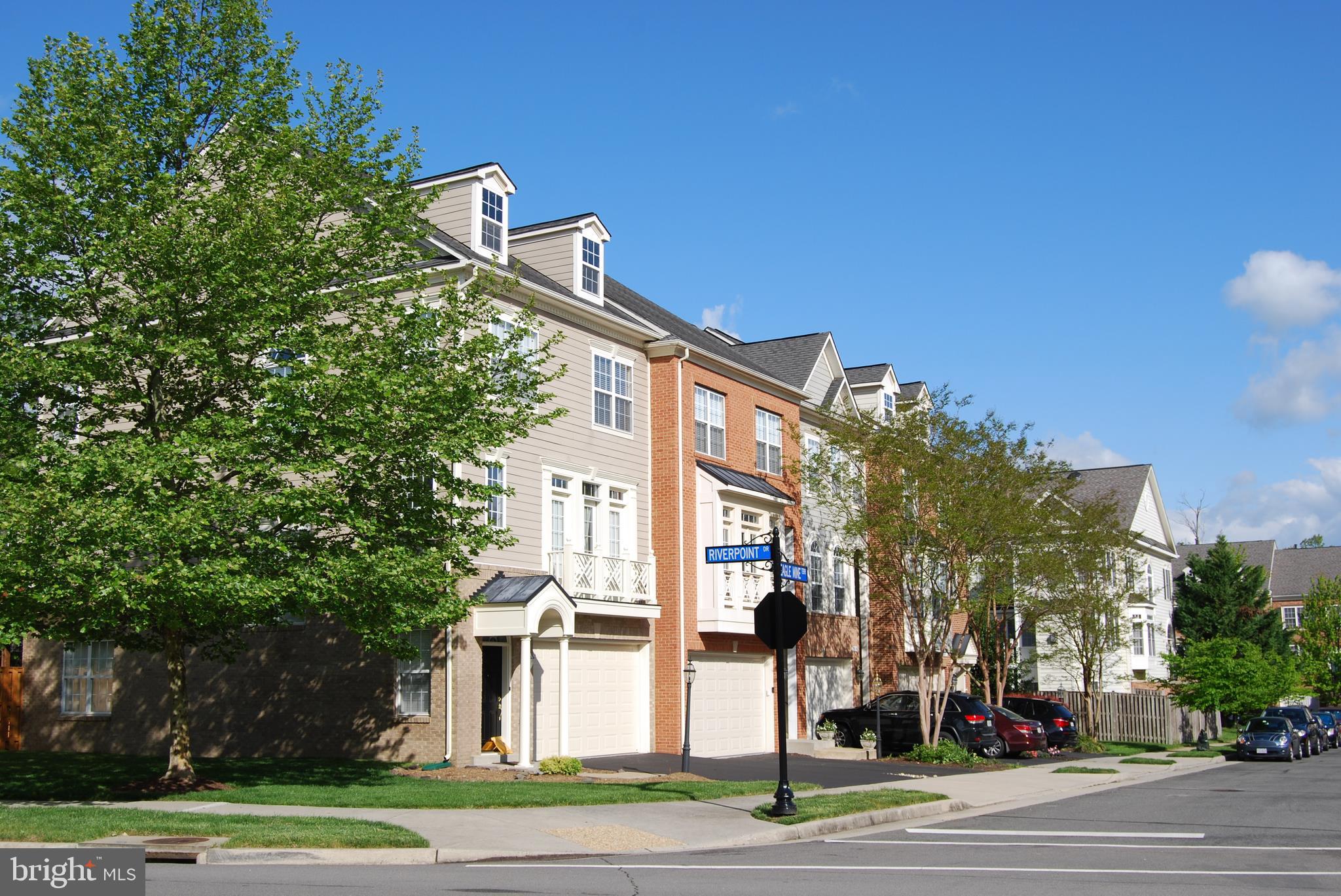 LANSDOWNE ON THE POTOMAC - Residential