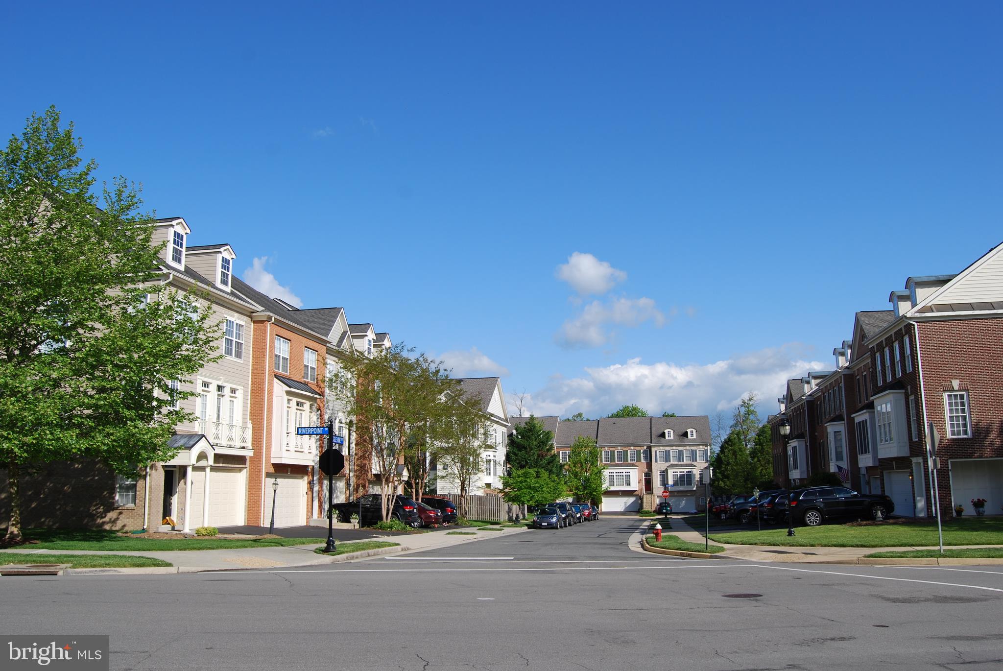 LANSDOWNE ON THE POTOMAC - Residential