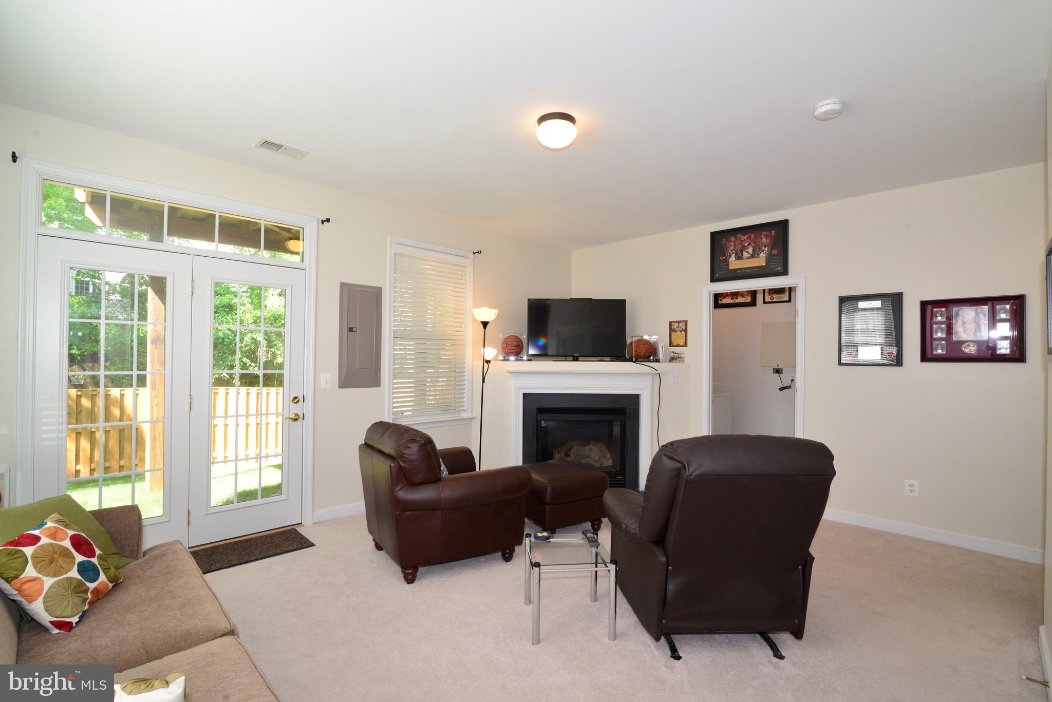 LANSDOWNE ON THE POTOMAC - Residential