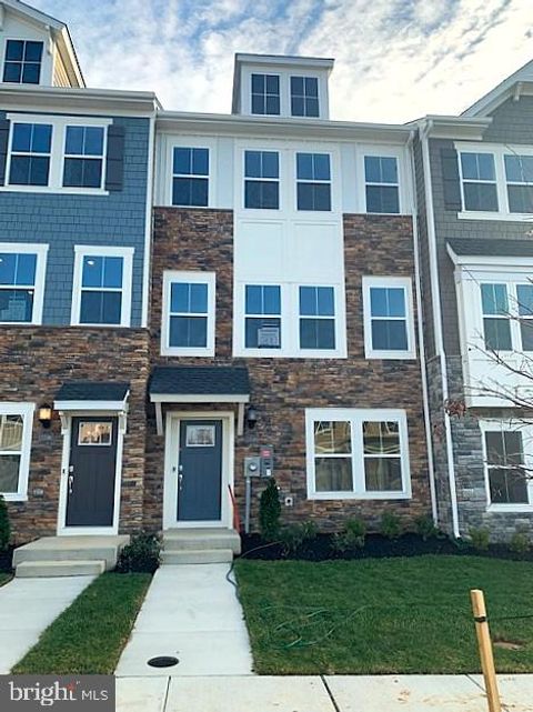 Townhouse For Sale - 10963 Barnard Place<br/> WHITE PLAINS, MD 20695