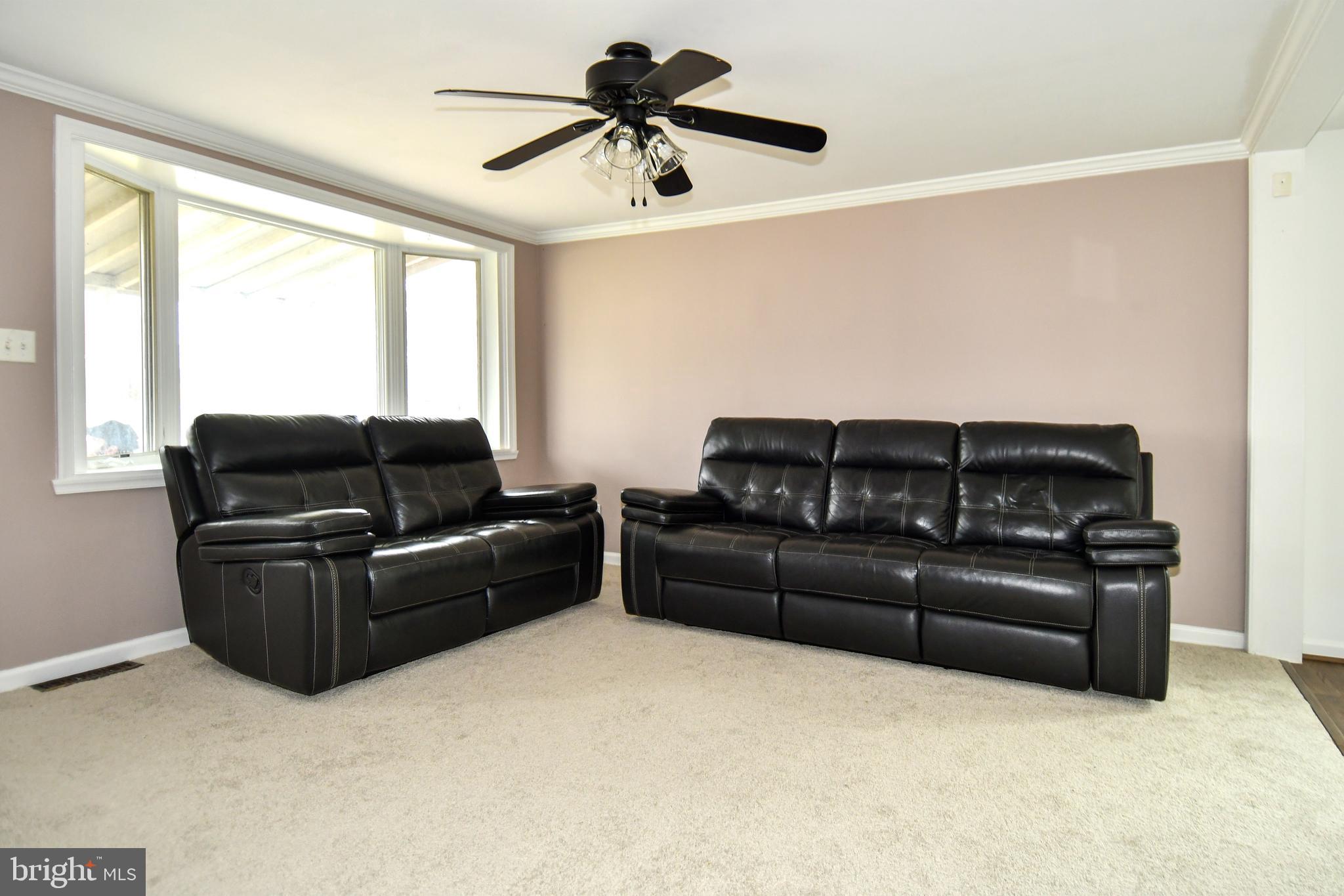 1011 LONDONDERRY DRIVE