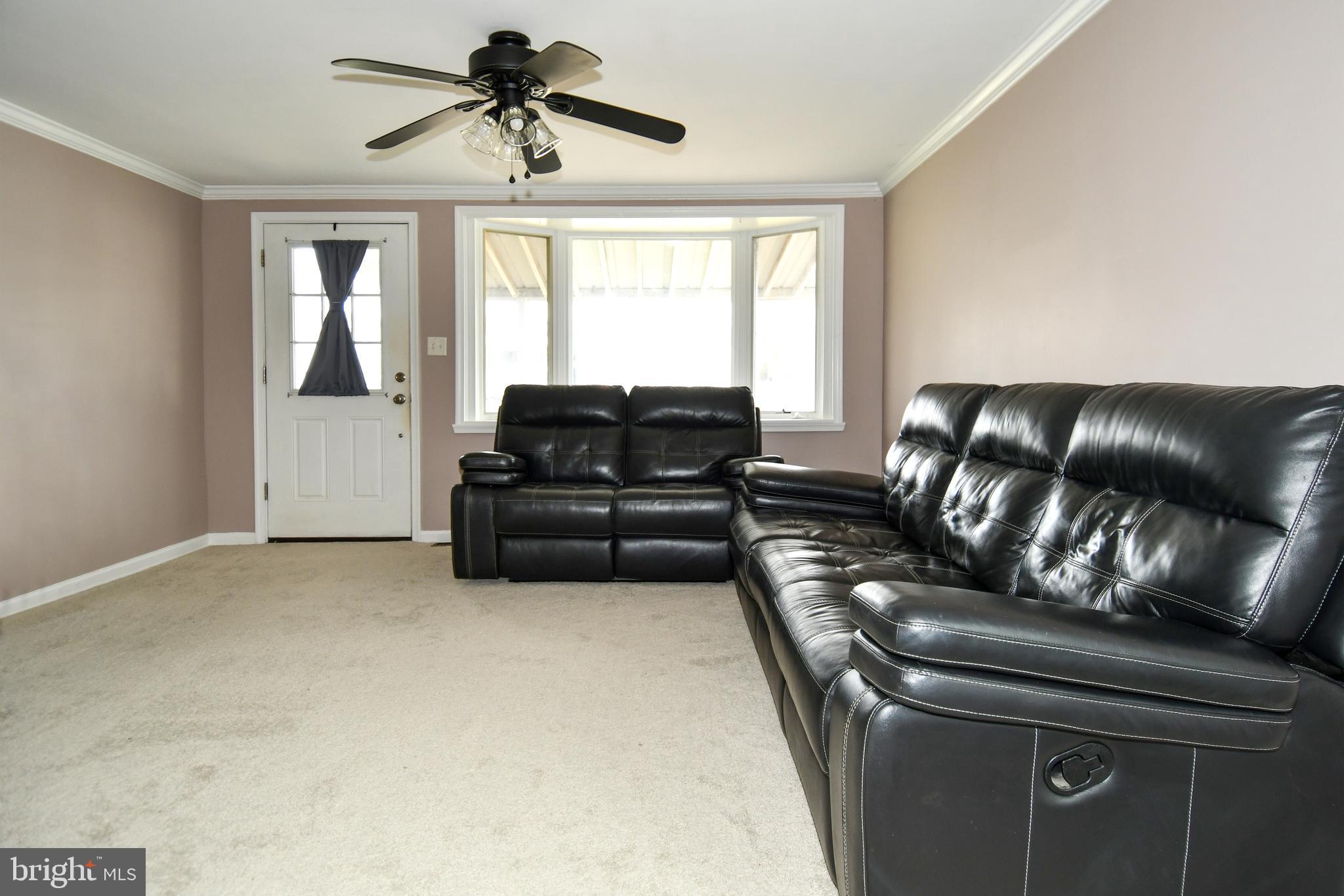 1011 LONDONDERRY DRIVE