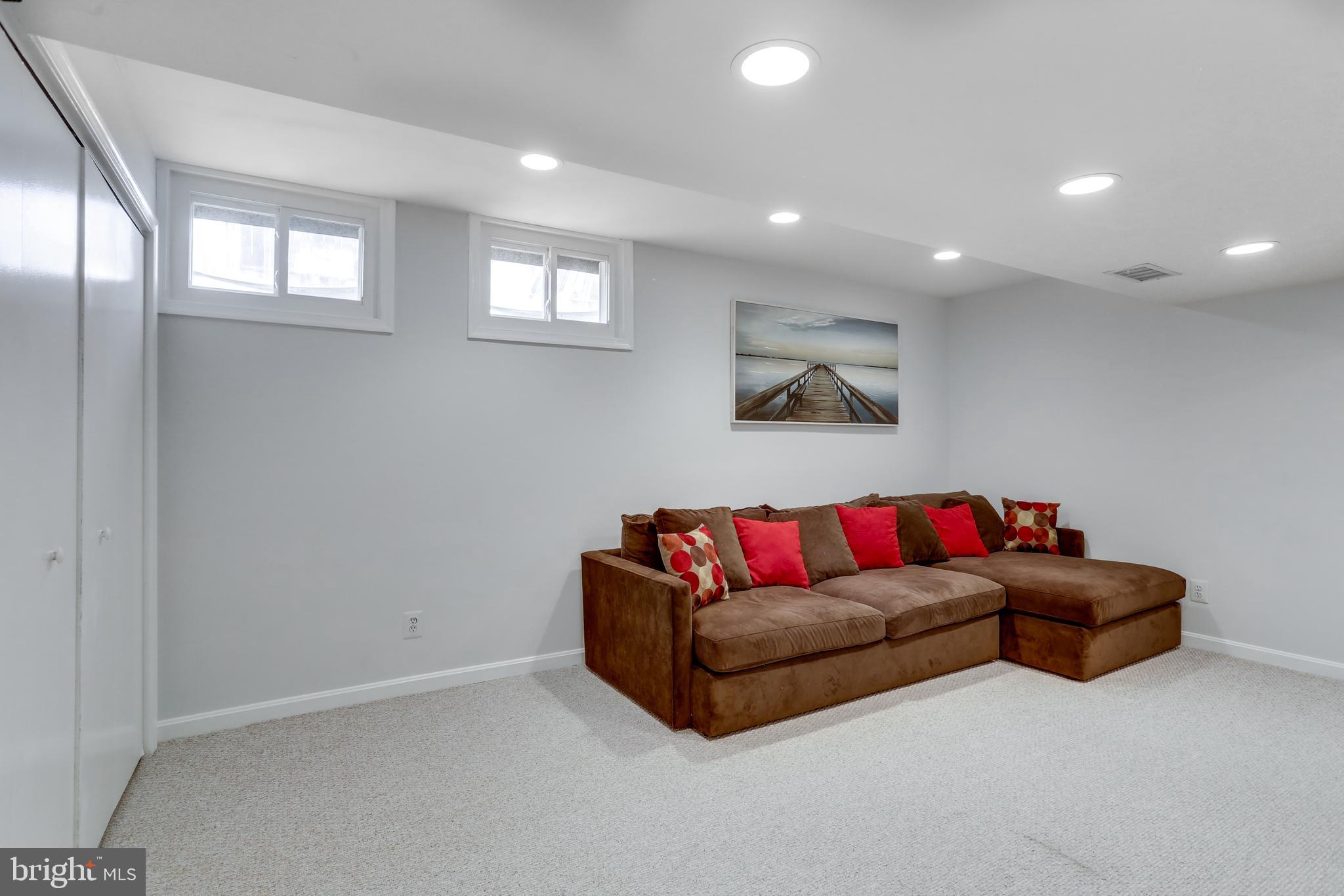 BURKE CENTRE - Residential