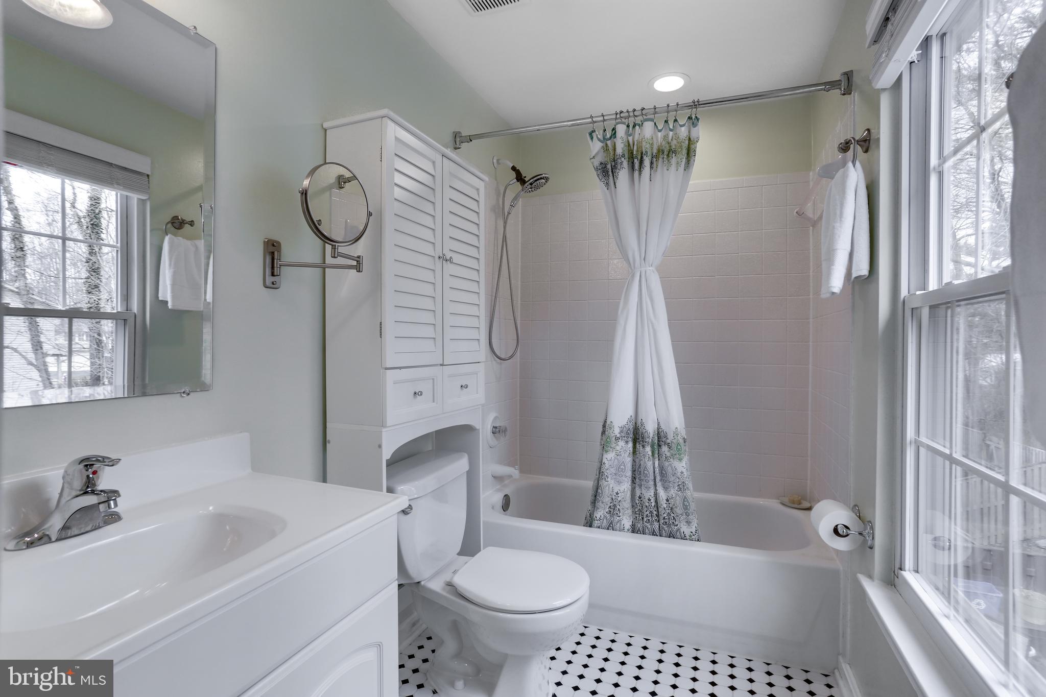 BURKE CENTRE - Residential