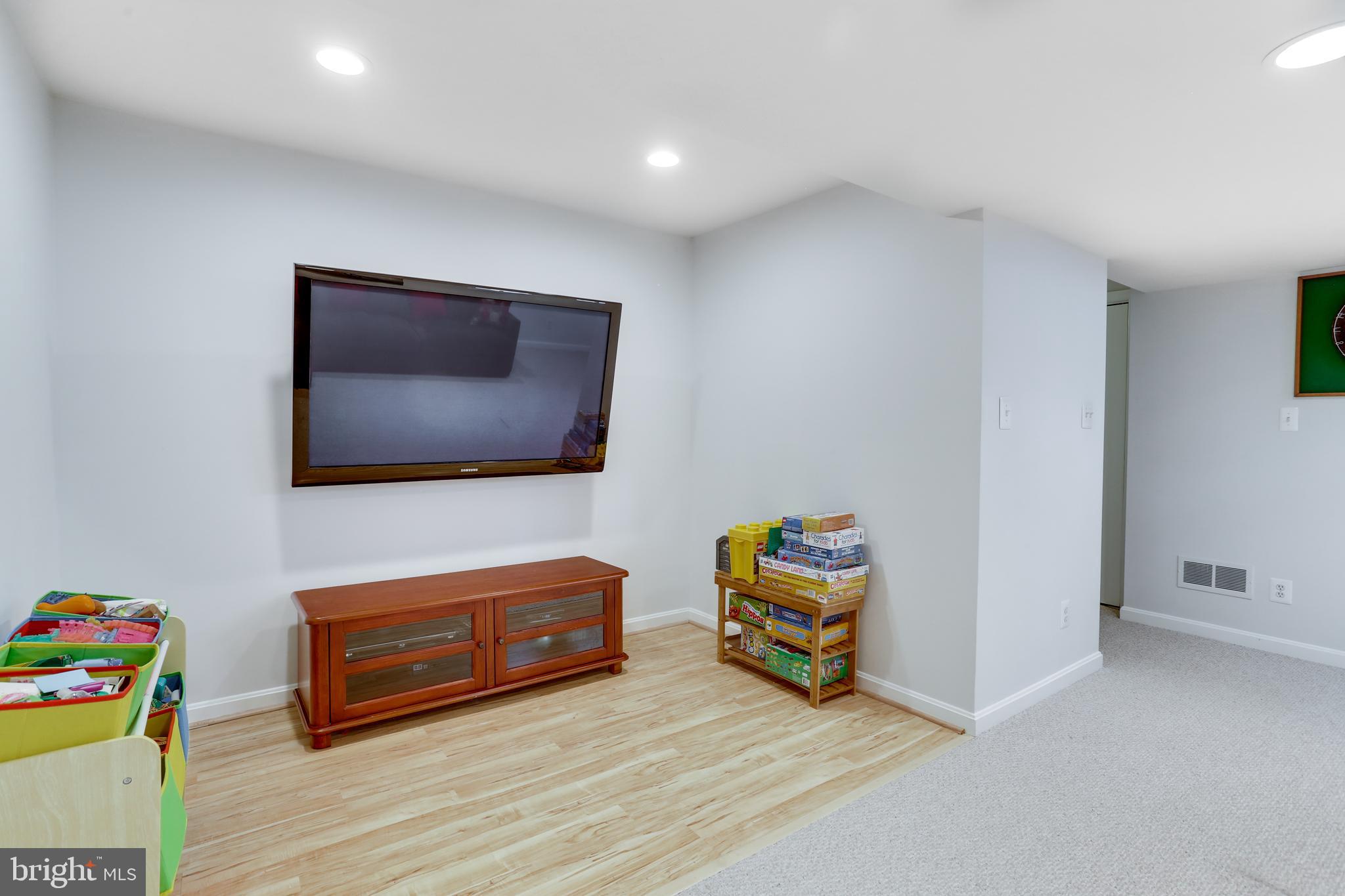 BURKE CENTRE - Residential