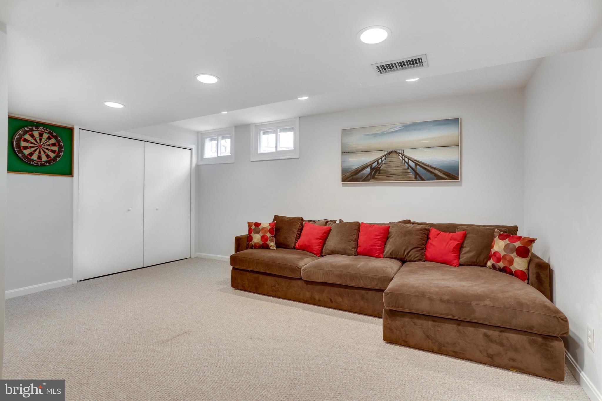 BURKE CENTRE - Residential