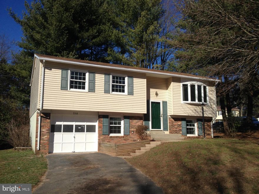 SPACIOUS HOME with 4 BEDRMS IN A SOUGHT AFTER COMMUNITY*UPDATED KITCHEN*NEW CABINETS,GRANITE,STAINLESS STEEL APP*FRESH PAINT*NEW CARPETS*BASEMENT HAS FULL BATH,FAMILY RM & BEDRM*DECK*NEWER WINDOWS,SIDING*LARGE CORNOR LOT IN CUL-DE-SAC*QUIET NEIGHBORHOOD*NO HOA,CONVENIENT TO QUANTICO & BELVOIR,BUS,COMMUTER LOTS,VRE,SHOPPING*HOME WARRENTY*THIS HOME QUALIFIES FOR ZERO DOWN PAYMENT CALL FOR DETAILS*