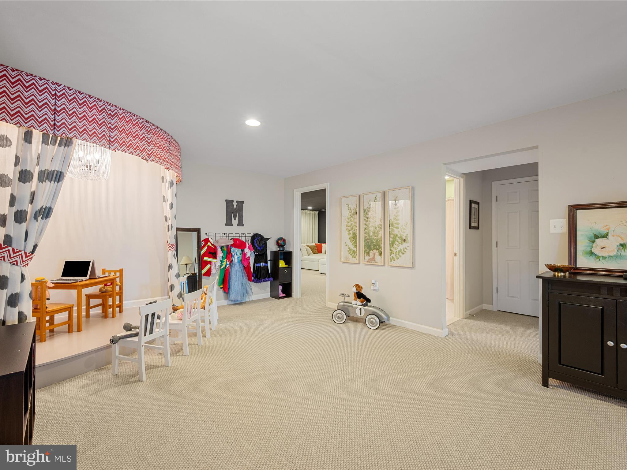 SOUTHERN HILLS - Residential