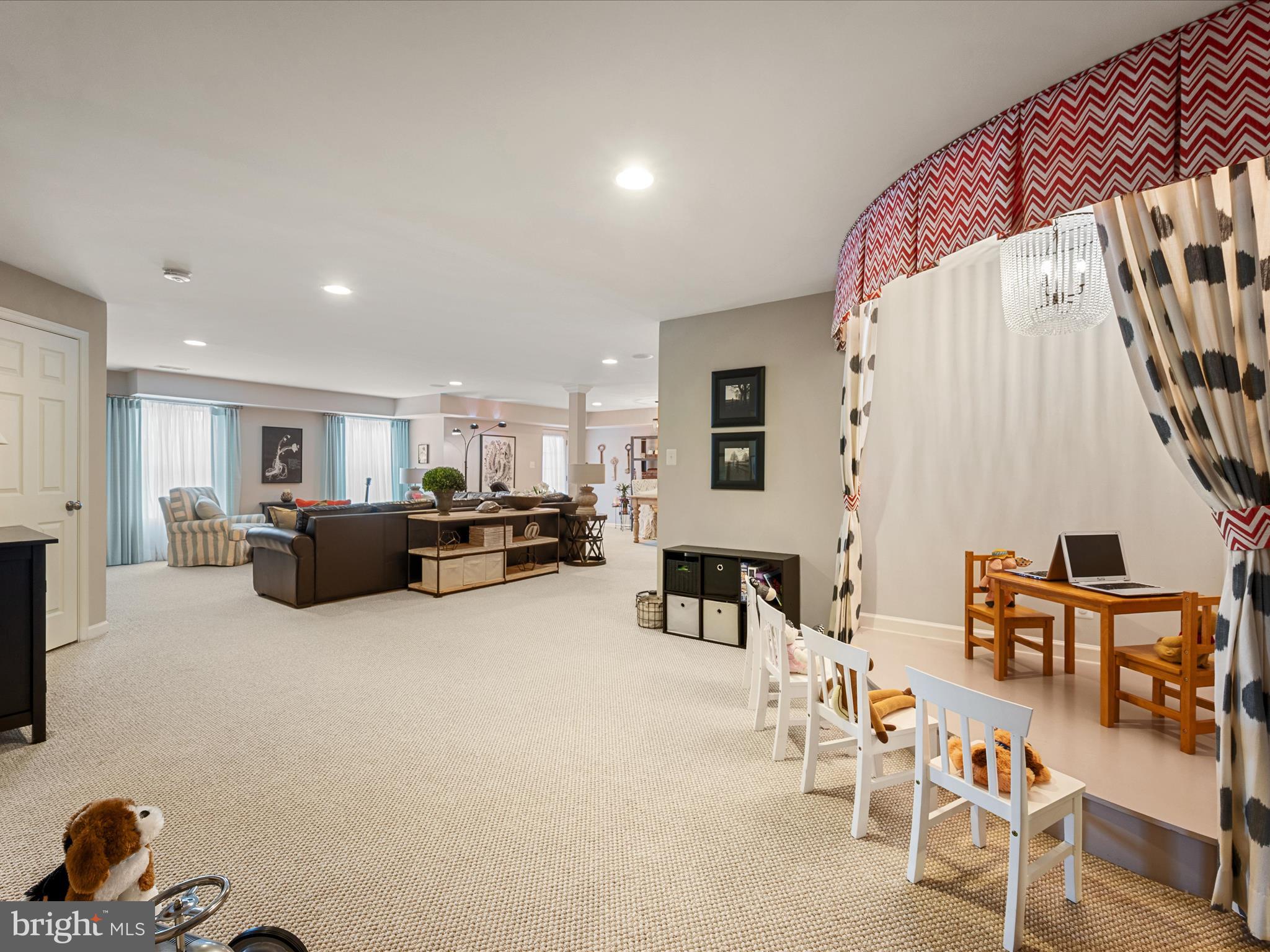 SOUTHERN HILLS - Residential