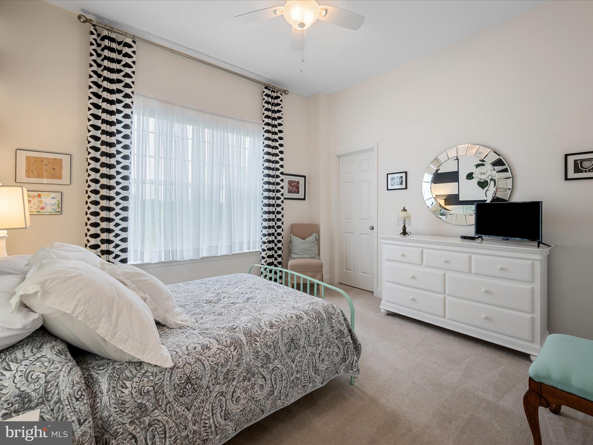 SOUTHERN HILLS - Residential