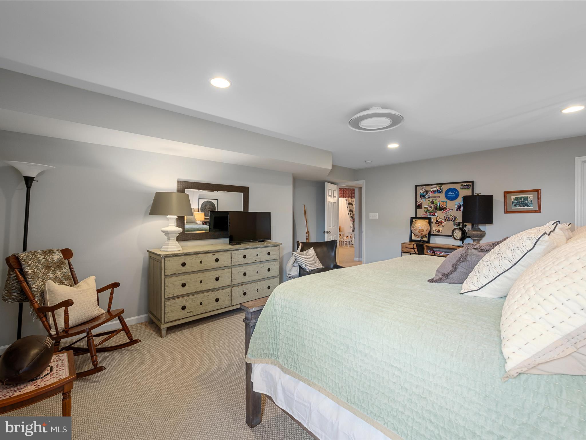 SOUTHERN HILLS - Residential