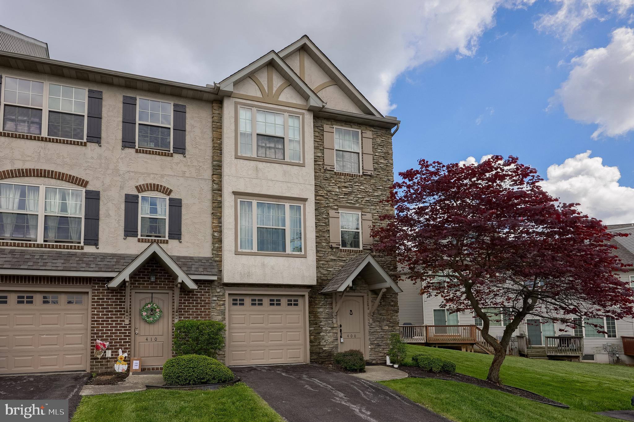 CARRIAGE CROSSINGS - Residential