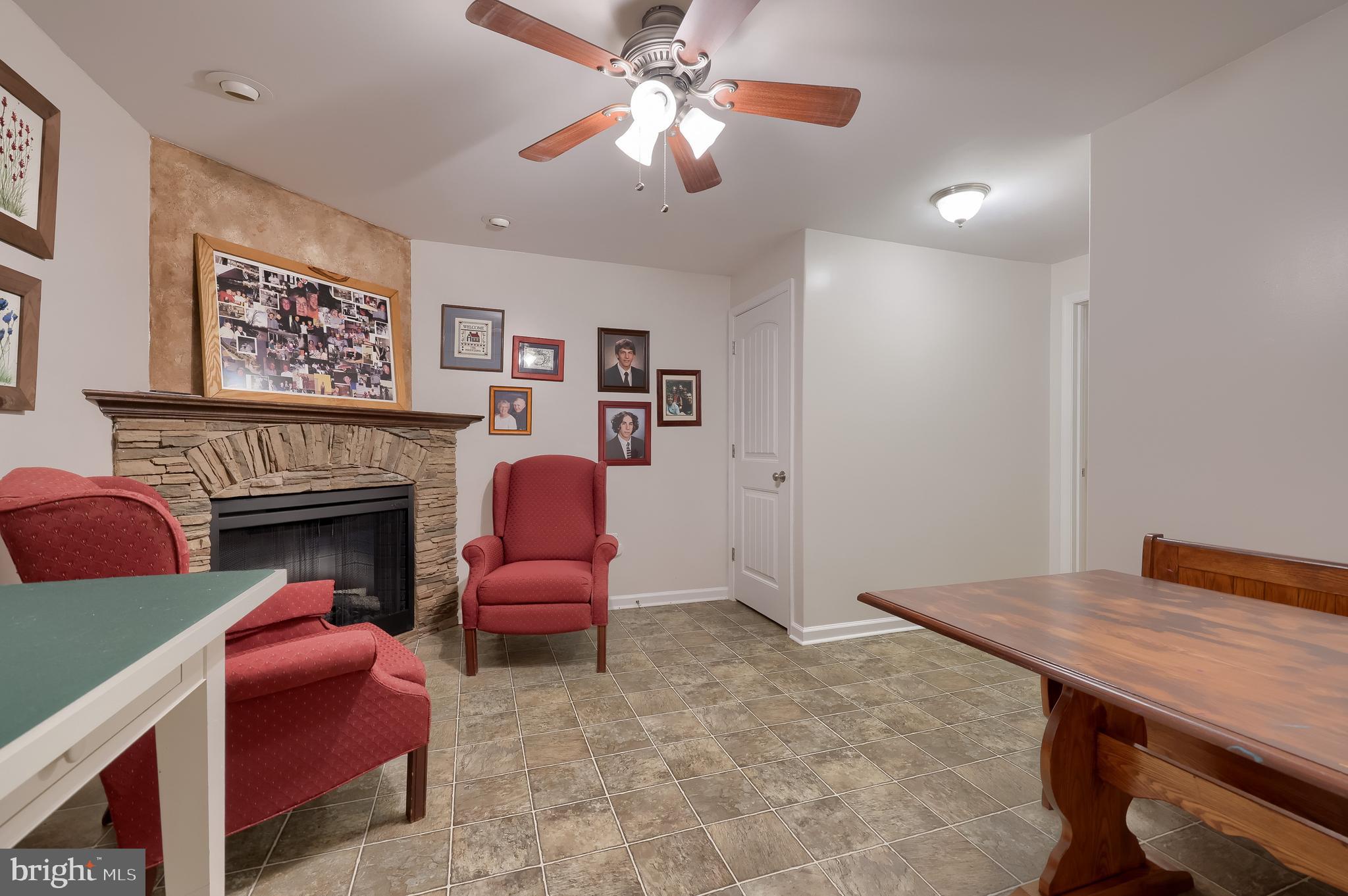 CARRIAGE CROSSINGS - Residential